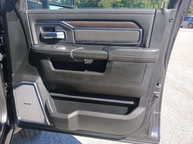 New 2027 RAM 4500 4x4 Crew Cab DRW w/ Laramie Trim Package image 30