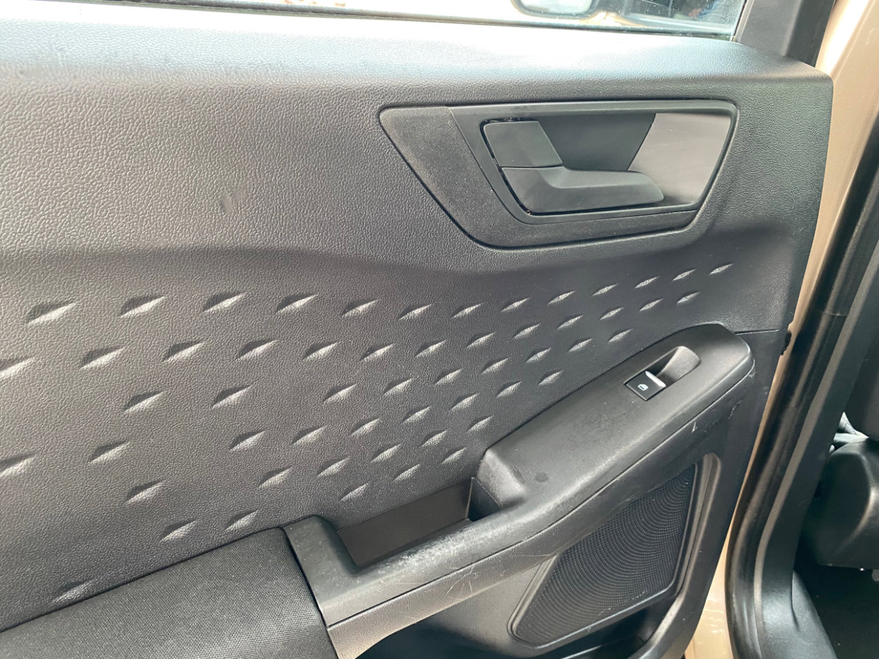 Used 2020 Ford Escape S image 38