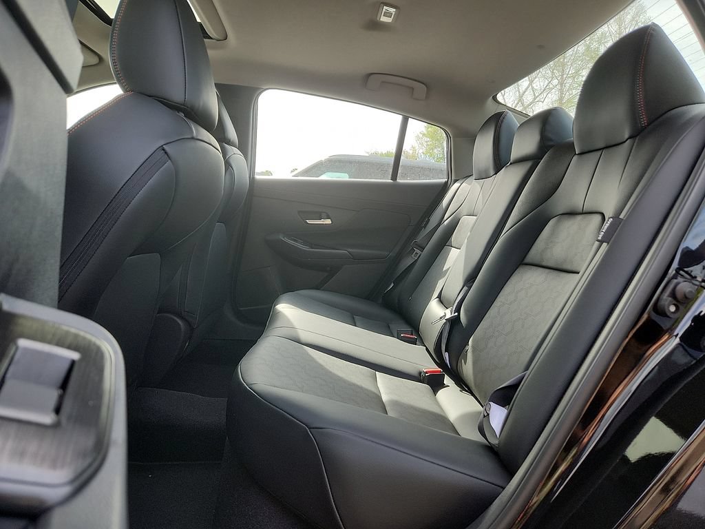 New 2026 Nissan Sentra SR w/ SR Premium Package FWD image 5