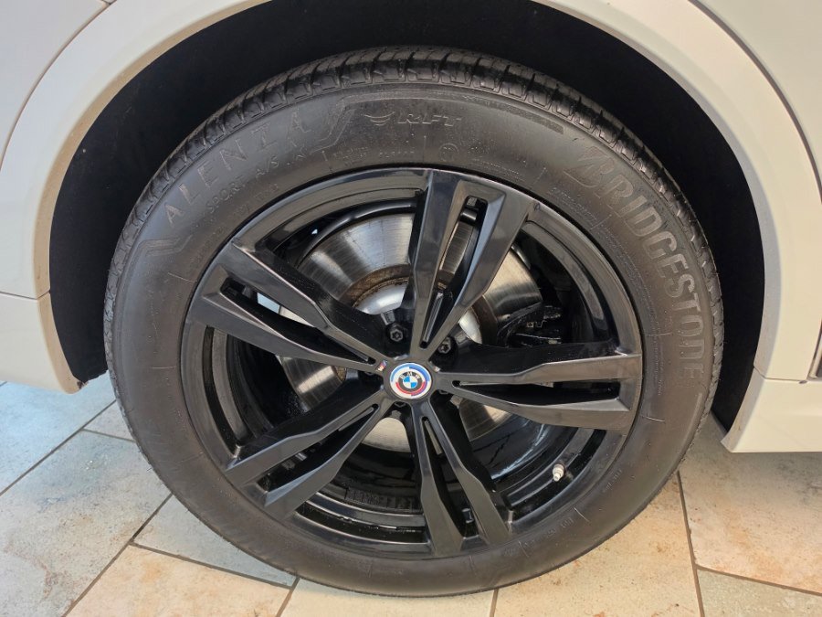 Used 2023 BMW X7 M60i w/ Executive Package AWD/4WD image 10