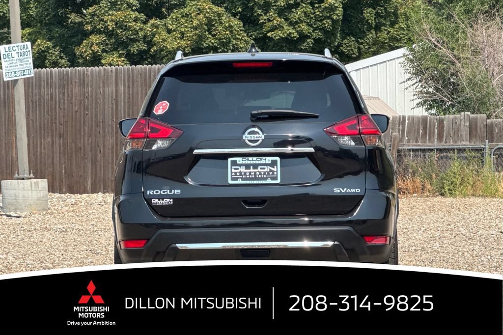 Used 2017 Nissan Rogue SV AWD/4WD image 5