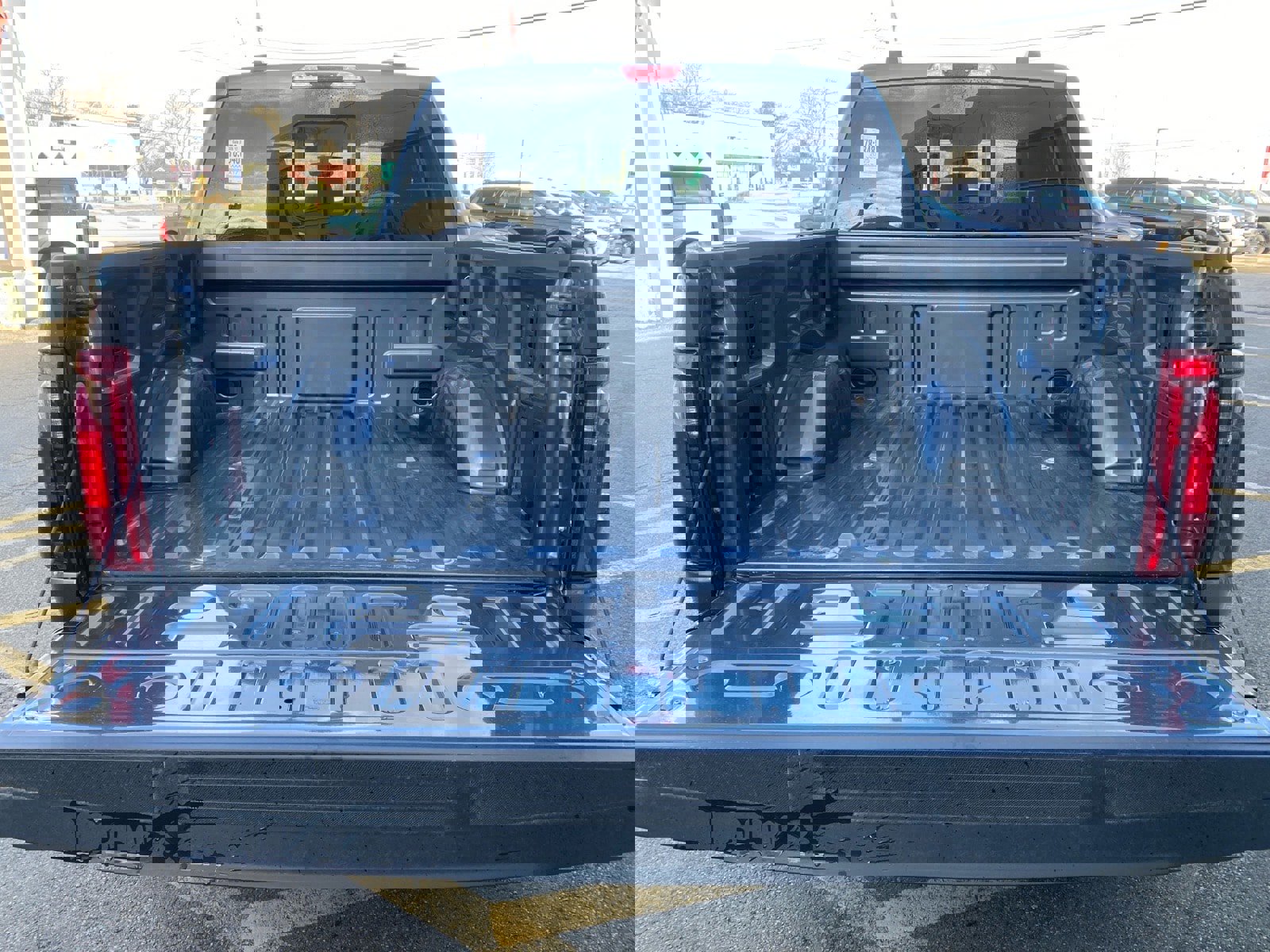 Used 2025 Ford F150 XLT w/ Equipment Group 302A MID image 25