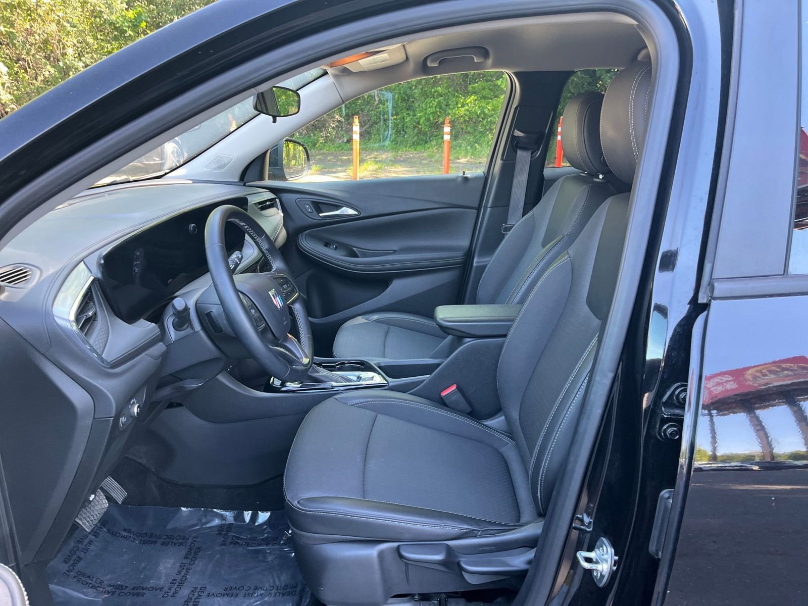 Used 2025 Buick Encore GX Preferred FWD image 25