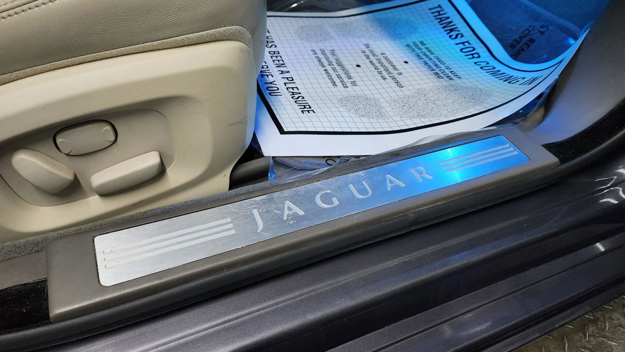 Used 2011 Jaguar XF Portfolio image 19