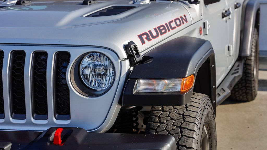 Used 2023 Jeep Gladiator Rubicon w/ Trailer Tow Package AWD/4WD image 5