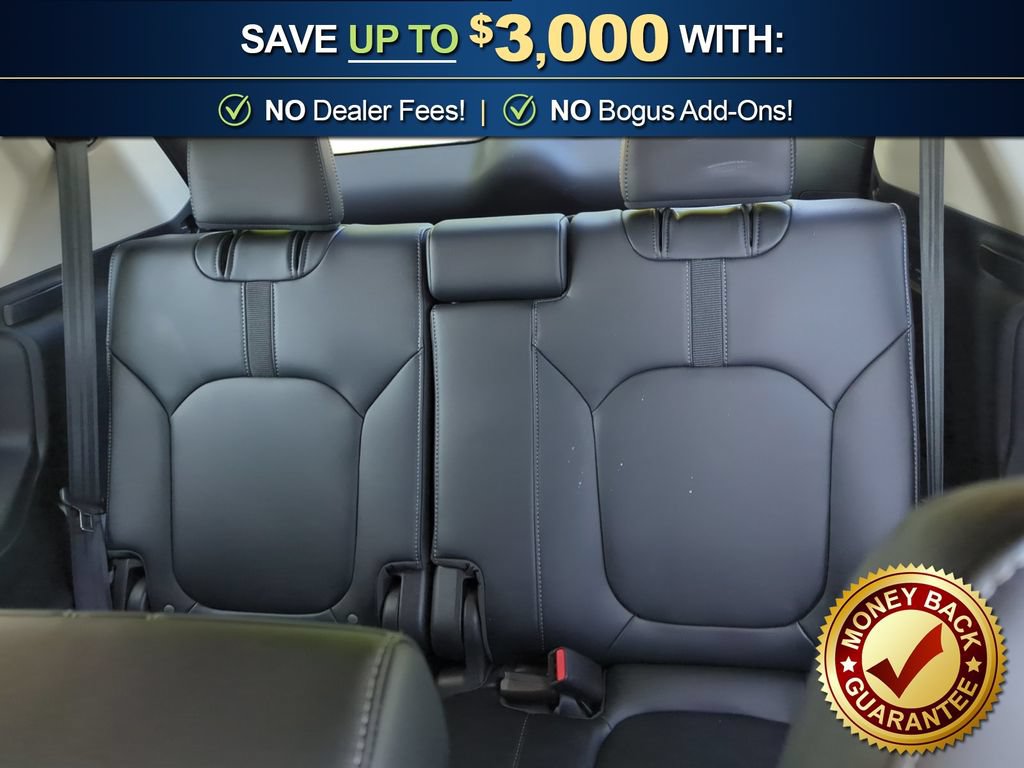 Used 2025 Honda Pilot Touring image 21