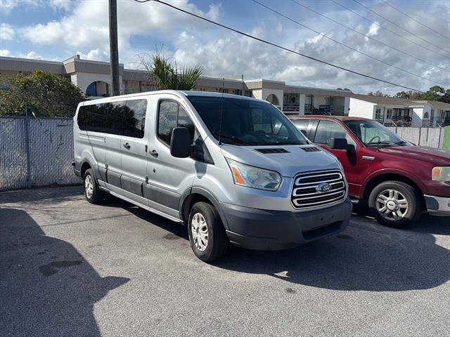 Used 2017 Ford Transit 350 XLT image 2