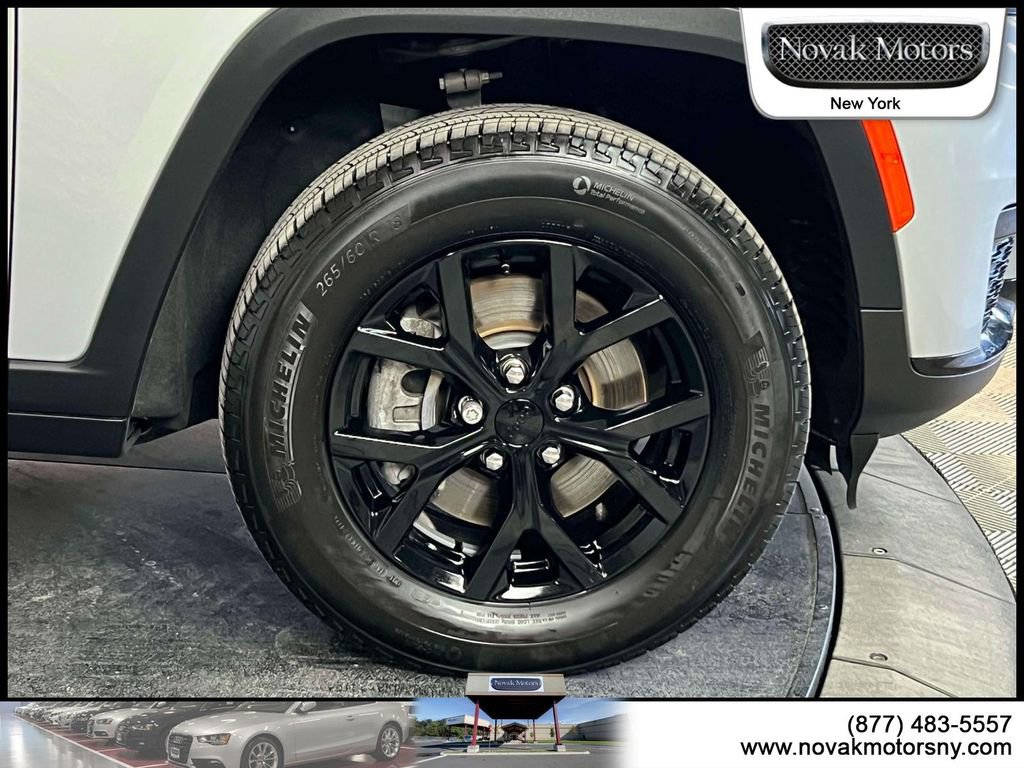 Used 2024 Jeep Grand Cherokee L Altitude image 9