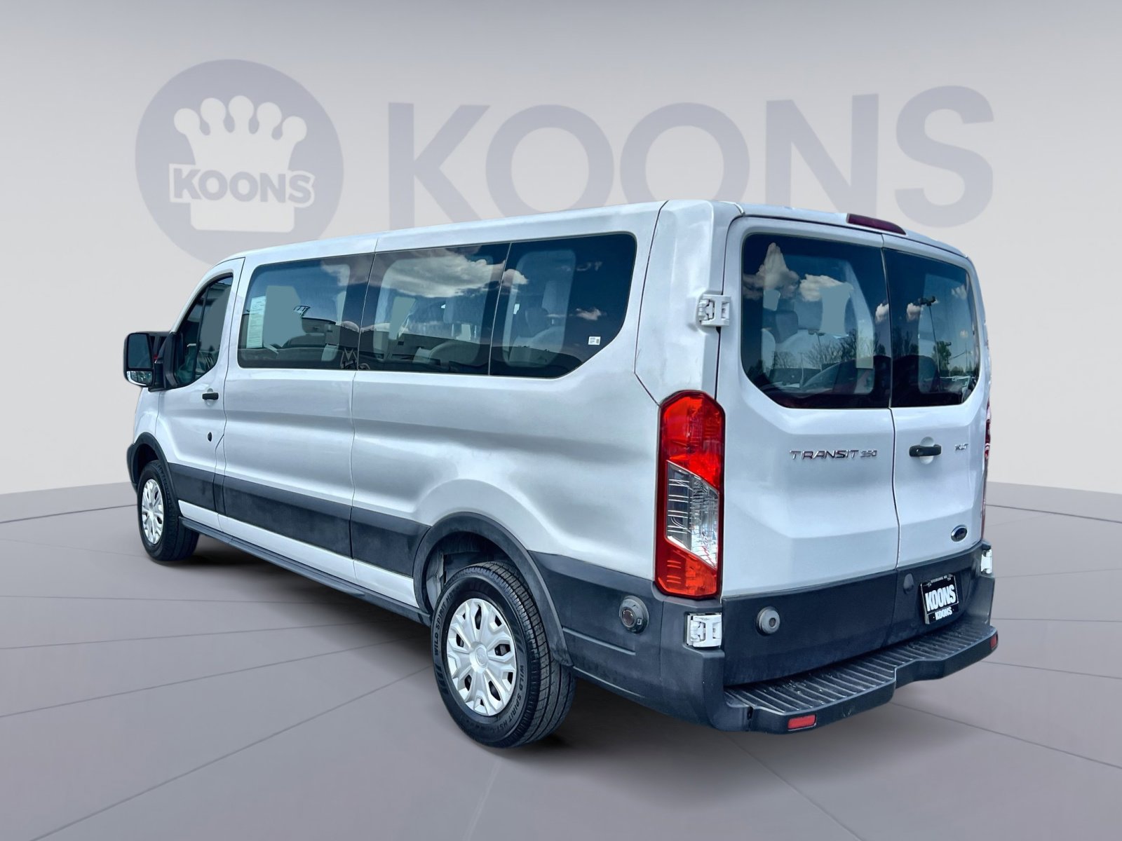 Certified 2019 Ford Transit 350 XLT image 4
