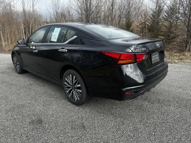 Used 2025 Nissan Altima 2.5 SV image 7