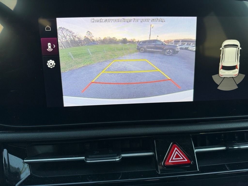 Used 2023 Kia Niro EX image 23