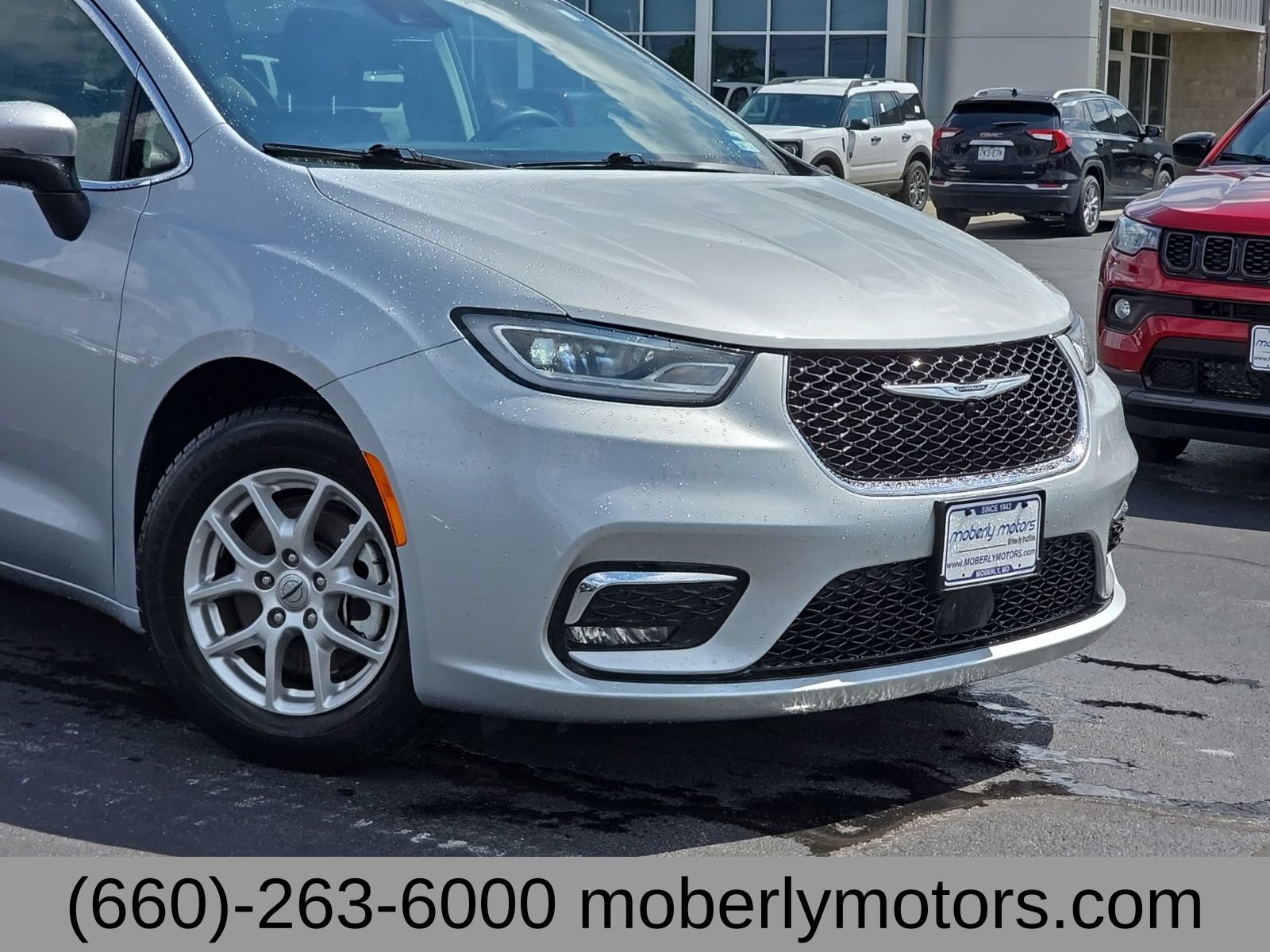 Used 2023 Chrysler Pacifica Touring-L FWD image 64