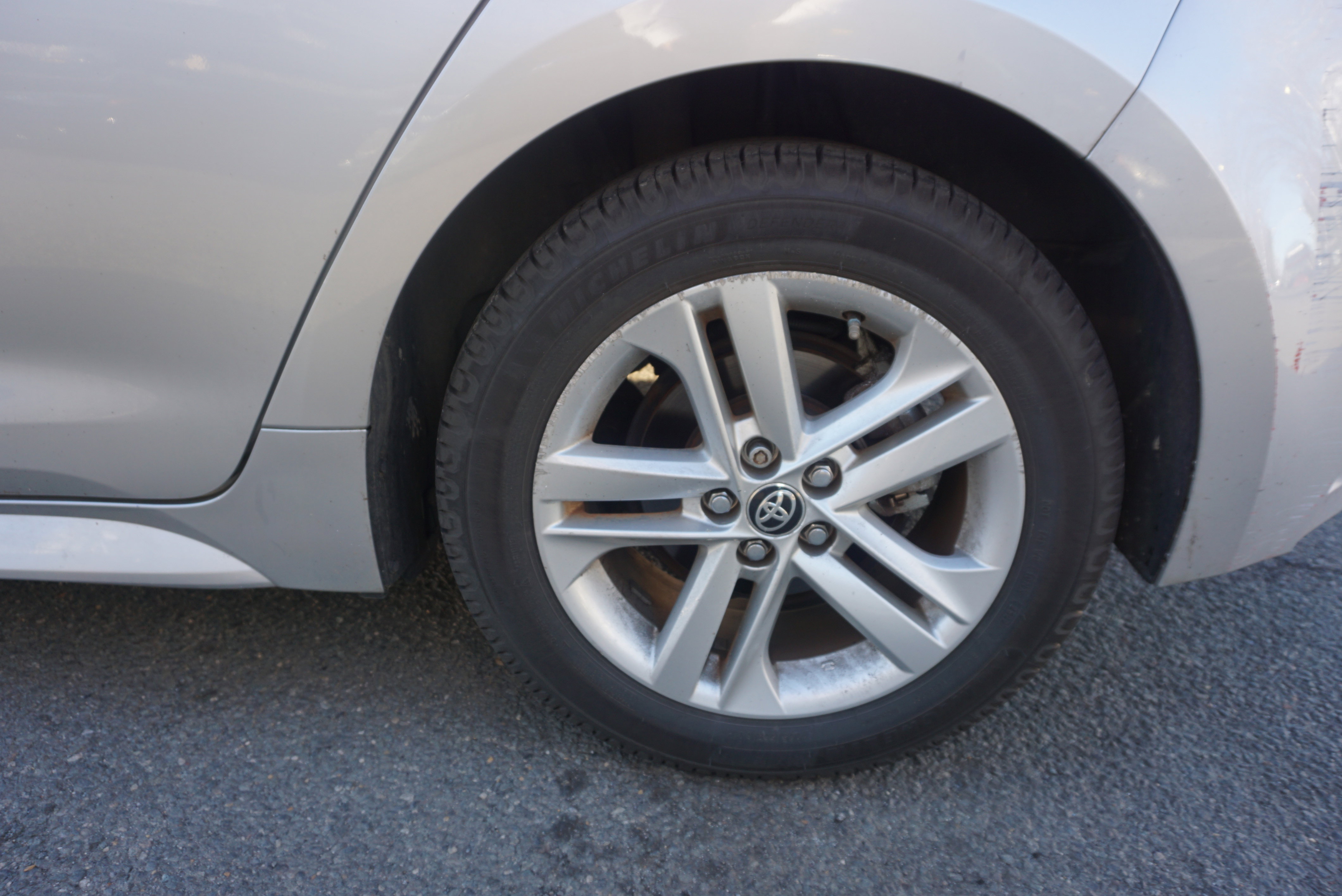 Used 2019 Toyota Corolla SE w/ Carpet Mat Package image 6