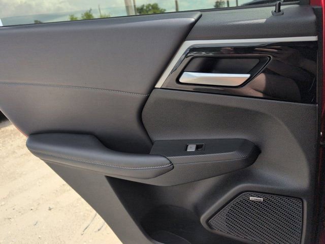 Used 2025 Mitsubishi Outlander SE FWD image 27