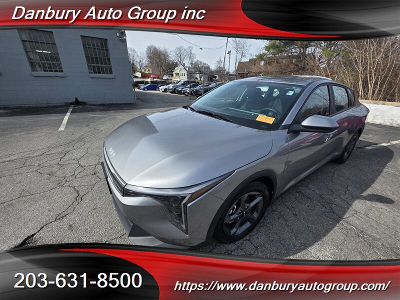 Used 2025 Kia K4 FWD image 1