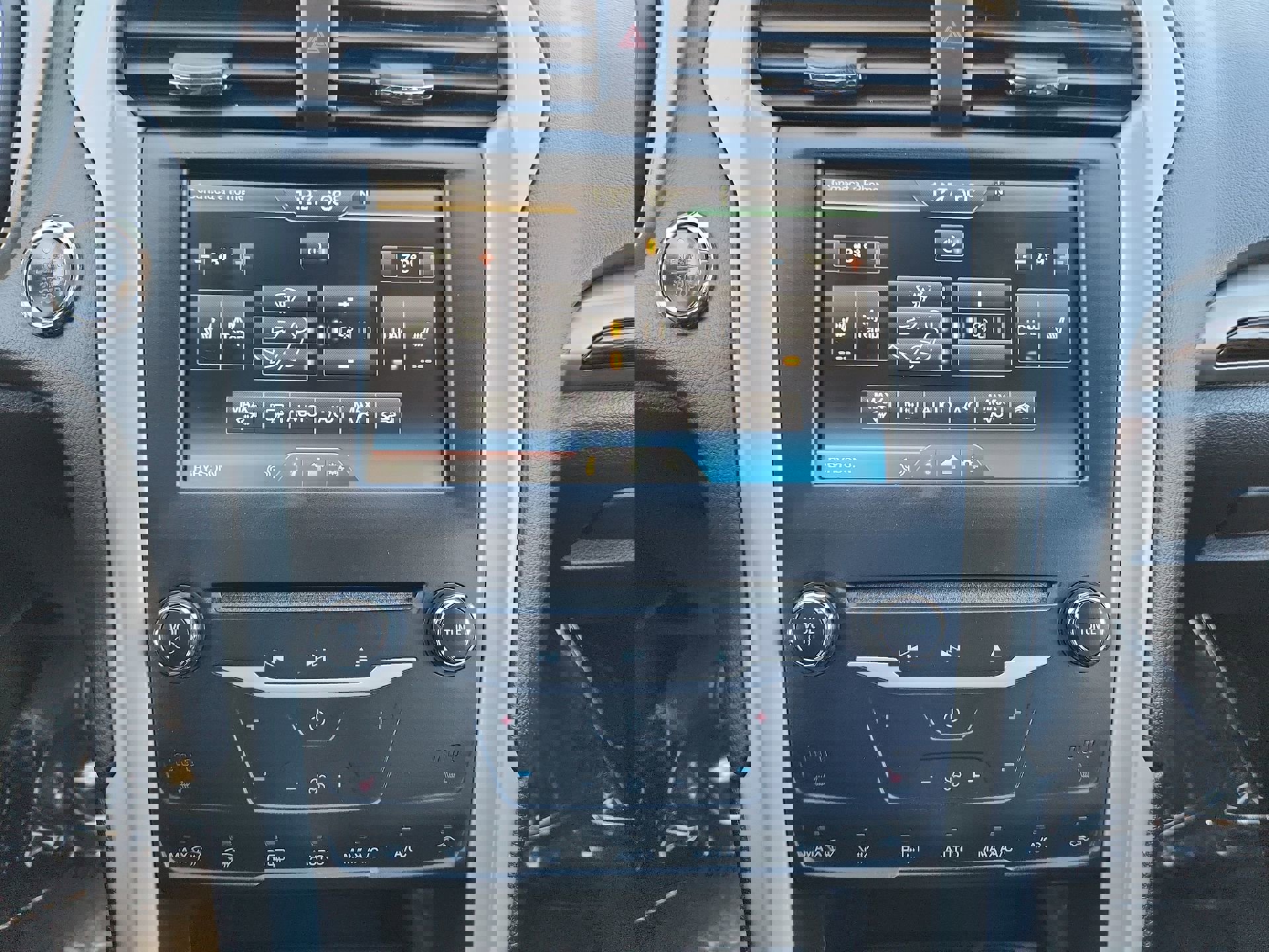 Used 2015 Ford Fusion SE w/ Equipment Group 202A image 17