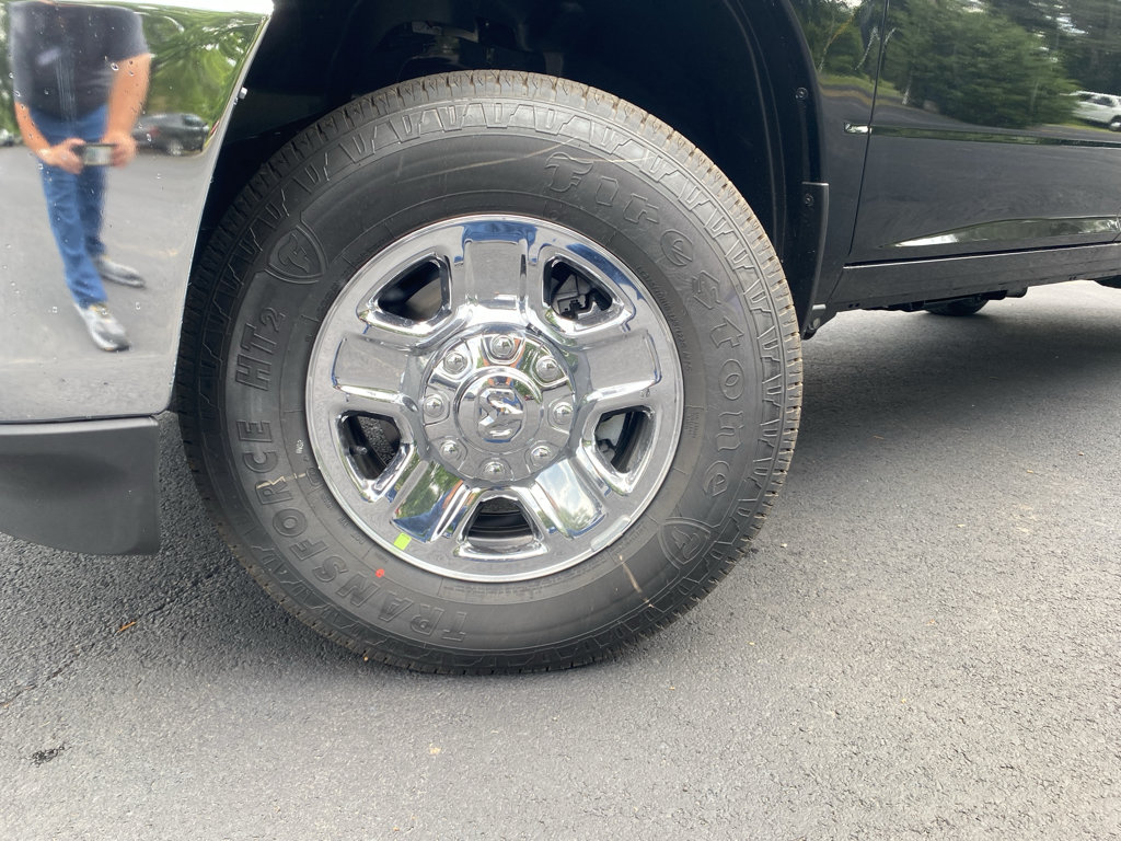 New 2026 RAM 3500 Tradesman w/ Chrome Appearance Group A AWD/4WD image 9
