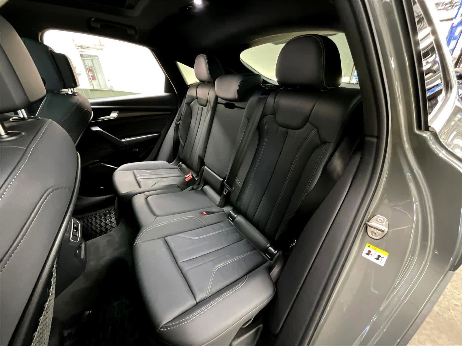 Used 2023 Audi Q5 2.0T Premium w/ Convenience Package AWD/4WD image 29