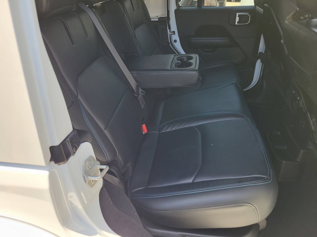 Used 2024 Jeep Wrangler High Altitude AWD/4WD image 21