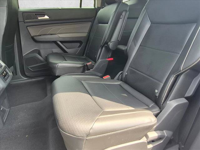 Used 2022 Volkswagen Atlas SEL R-Line AWD/4WD image 18