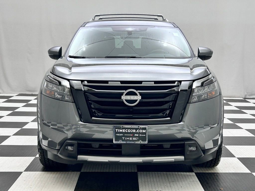 Used 2025 Nissan Pathfinder SL w/ Black Appearance Package image 3