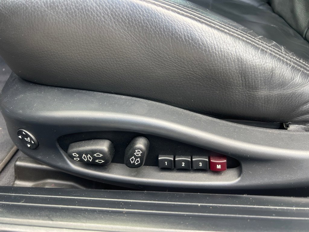 Used 2006 BMW 650i Convertible image 18