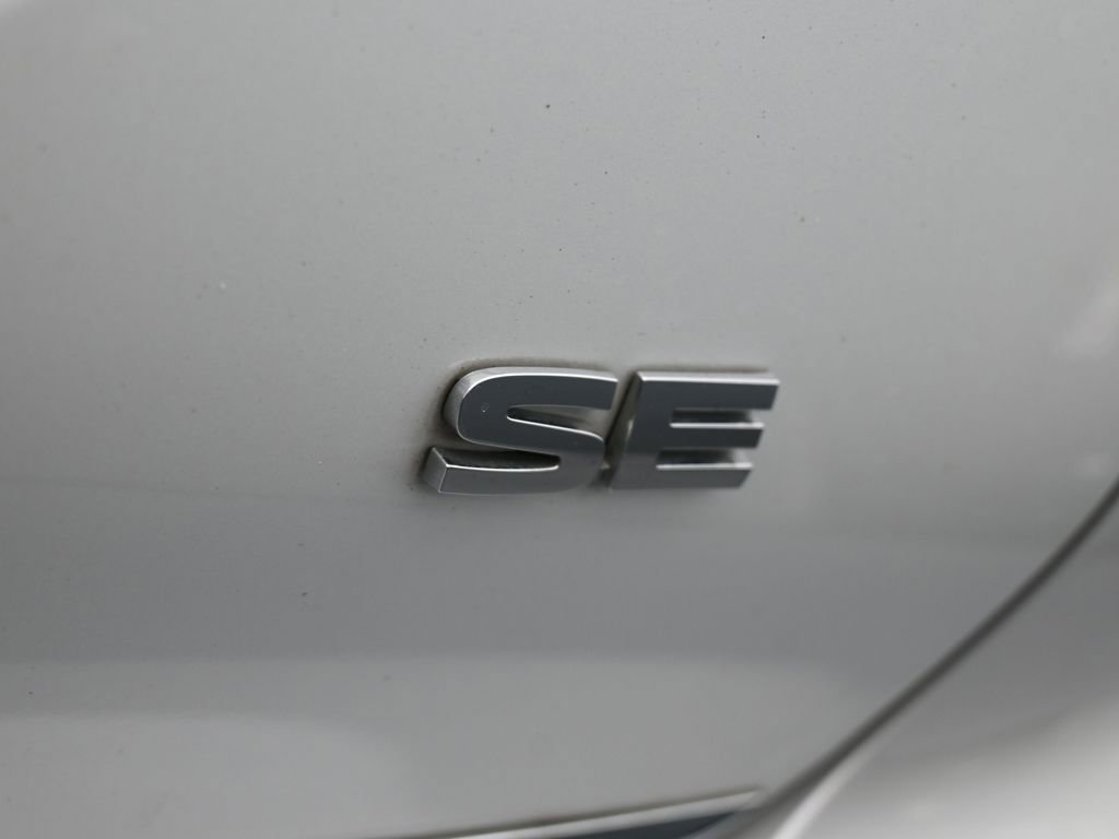 Used 2022 Mitsubishi Outlander SE image 36