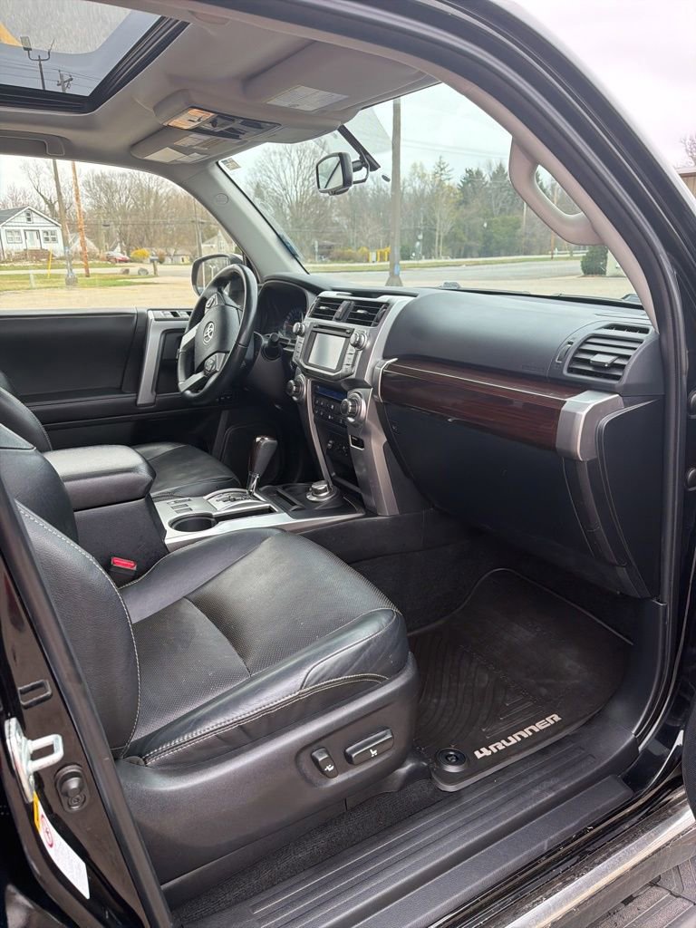 Used 2016 Toyota 4Runner Limited image 19