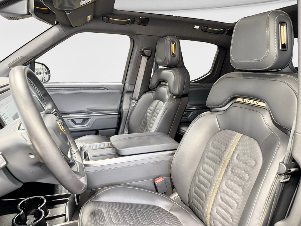 Used 2025 Rivian R1T Adventure AWD/4WD image 17