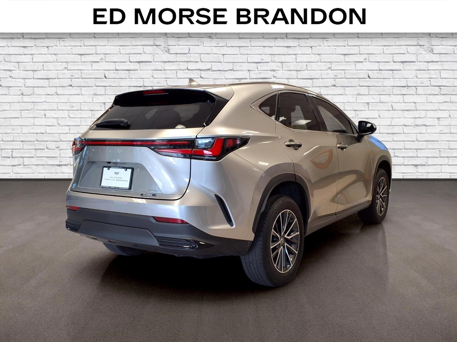 Used 2023 Lexus NX 250 FWD w/ Towing Package (2000 Lbs) image 5