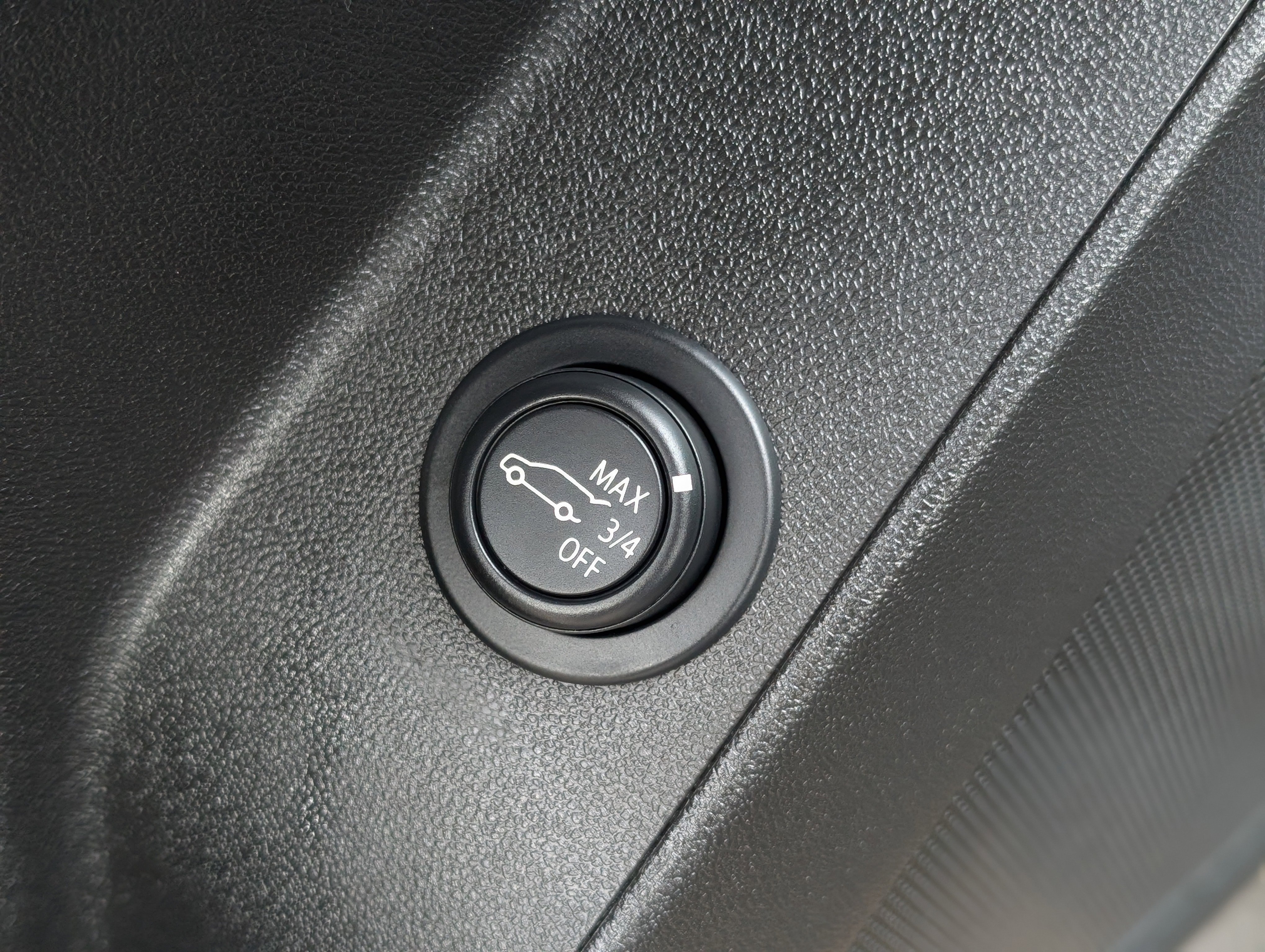 Used 2022 Chevrolet Equinox LT w/ Driver Convenience Package image 28