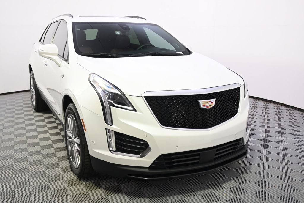 Certified 2025 Cadillac XT5 Sportv w/ Technology Package AWD/4WD image 9