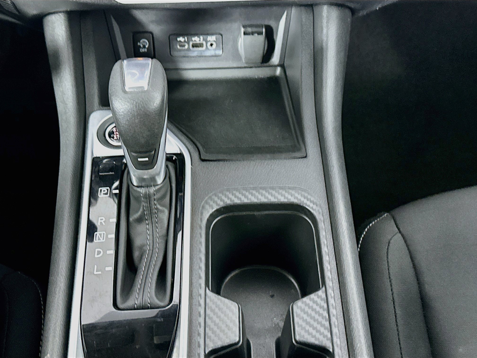 Used 2025 Nissan Sentra SV FWD image 25