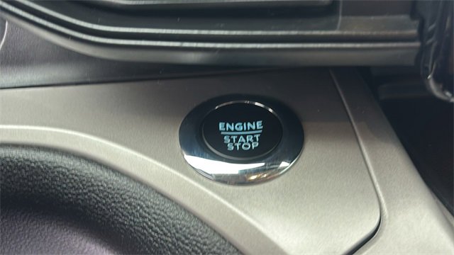 Used 2023 Ford Explorer XLT image 12