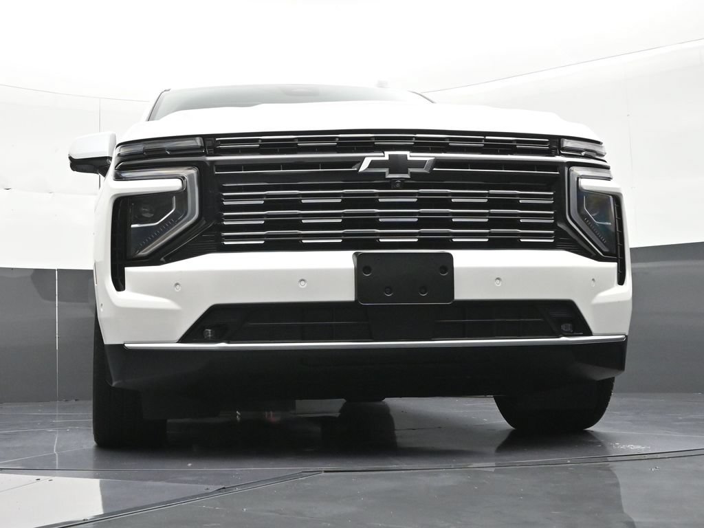 Used 2025 Chevrolet Suburban High Country AWD/4WD image 31