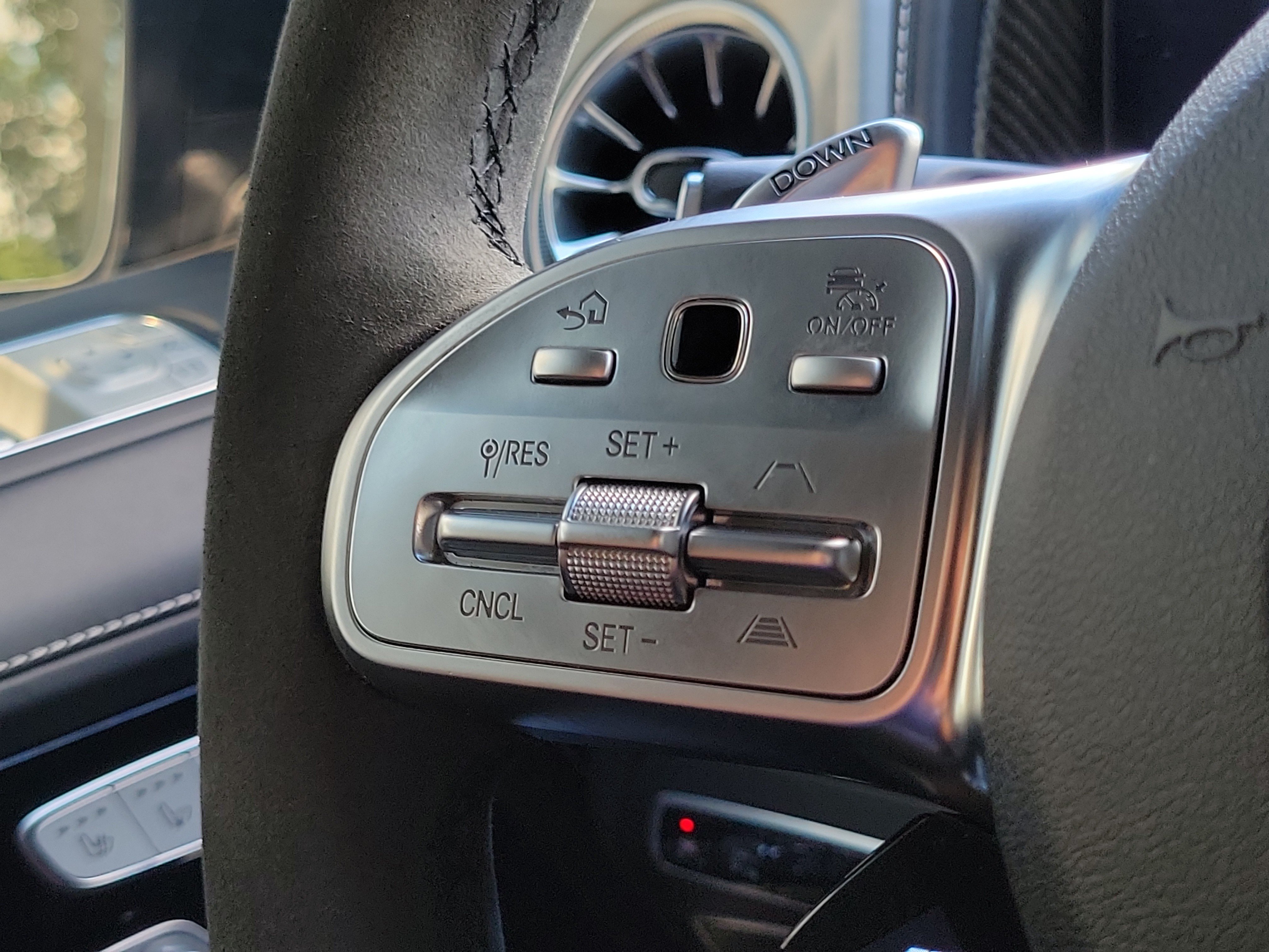 Used 2024 Mercedes-Benz G 63 AMG 4MATIC image 25