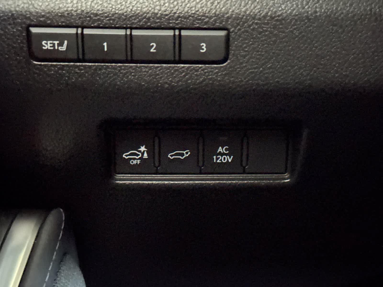 Certified 2024 Lexus GX 550 w/ Accessory Package (Z1) AWD/4WD image 32