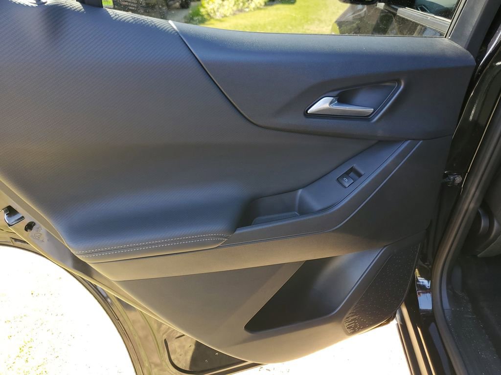 Used 2026 Chevrolet Equinox LT FWD image 15