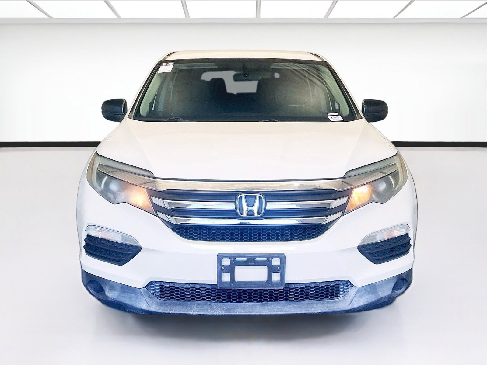 Used 2017 Honda Pilot LX image 2