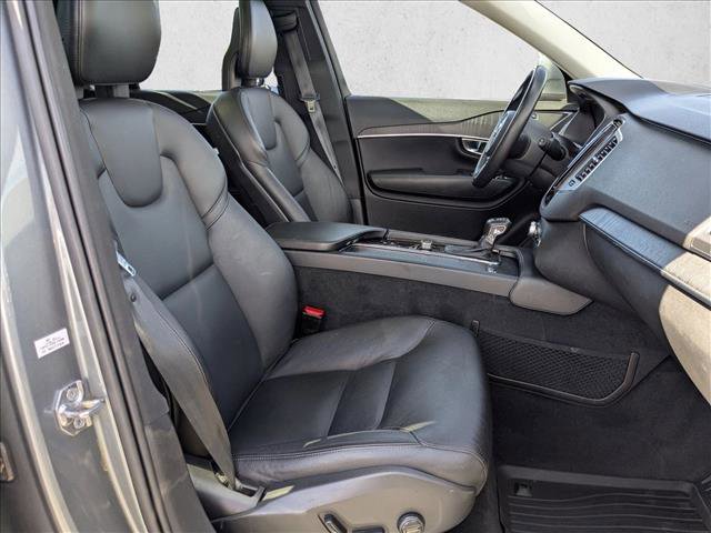 Used 2020 Volvo XC90 T5 Momentum w/ Protection Package Premier image 24