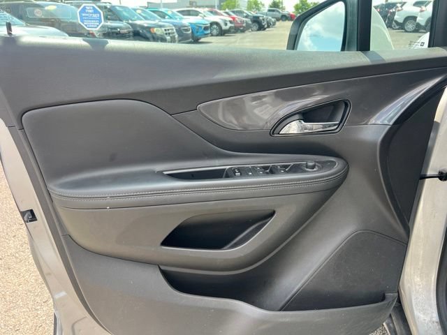 Used 2022 Buick Encore Preferred w/ Safety Package AWD/4WD image 20