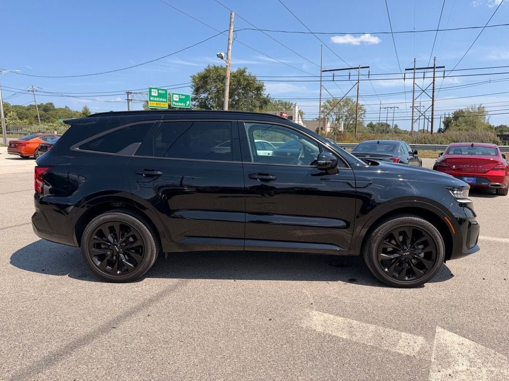 Used 2023 Kia Sorento SX AWD/4WD image 5