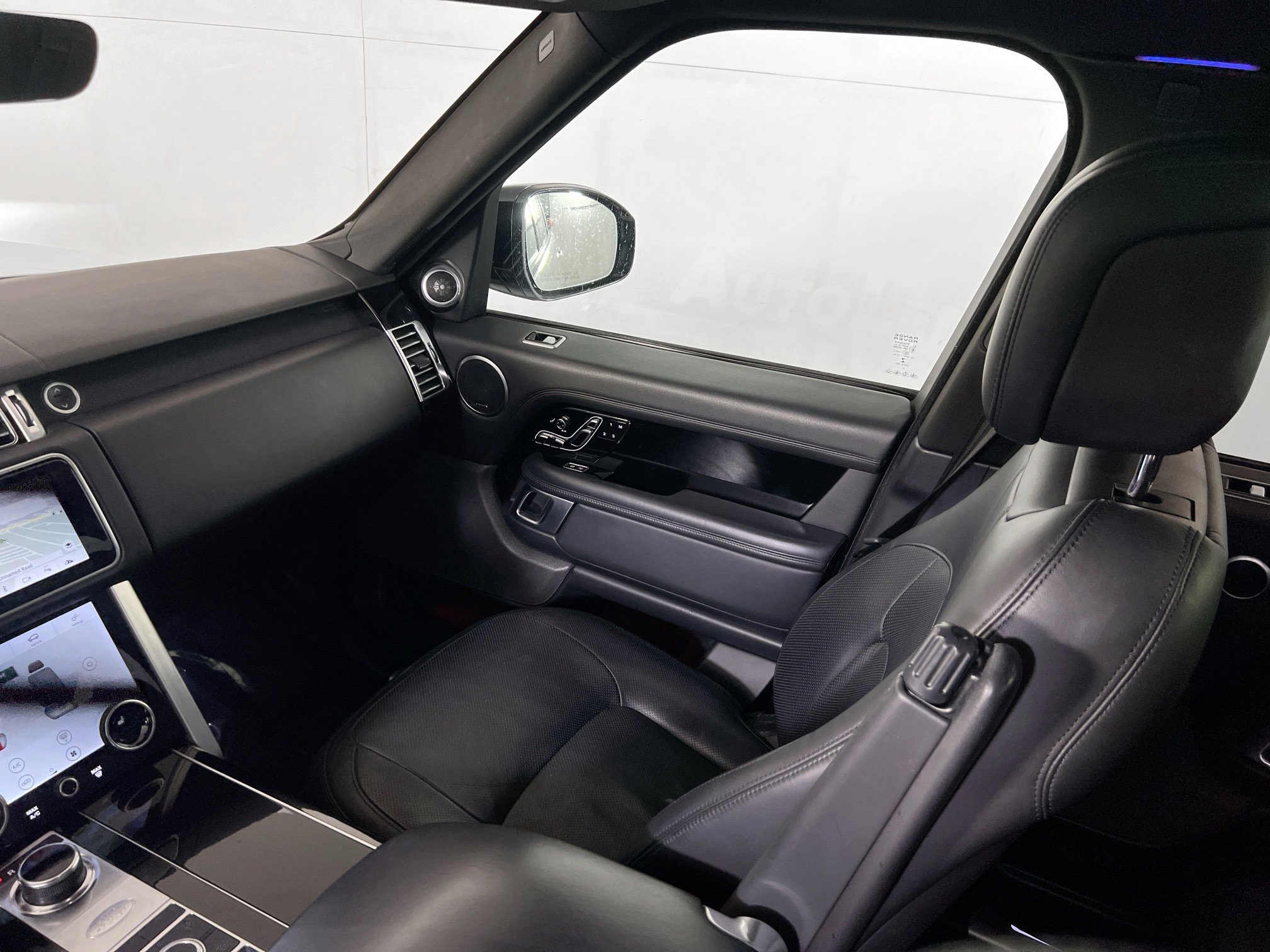 Used 2022 Land Rover Range Rover Westminster Edition image 25