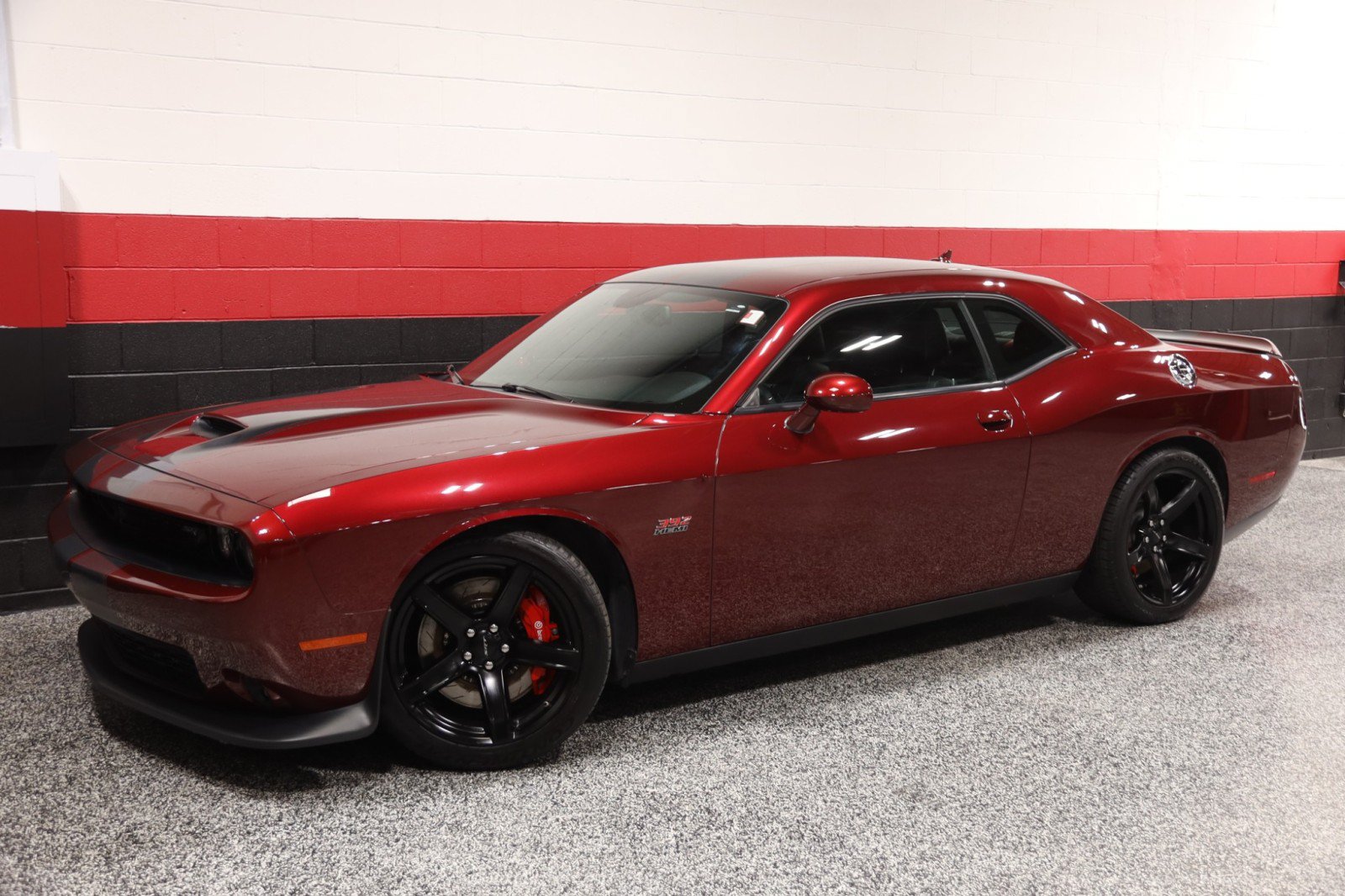 Used 2018 Dodge Challenger SRT w/ Technology Group RWD image 20