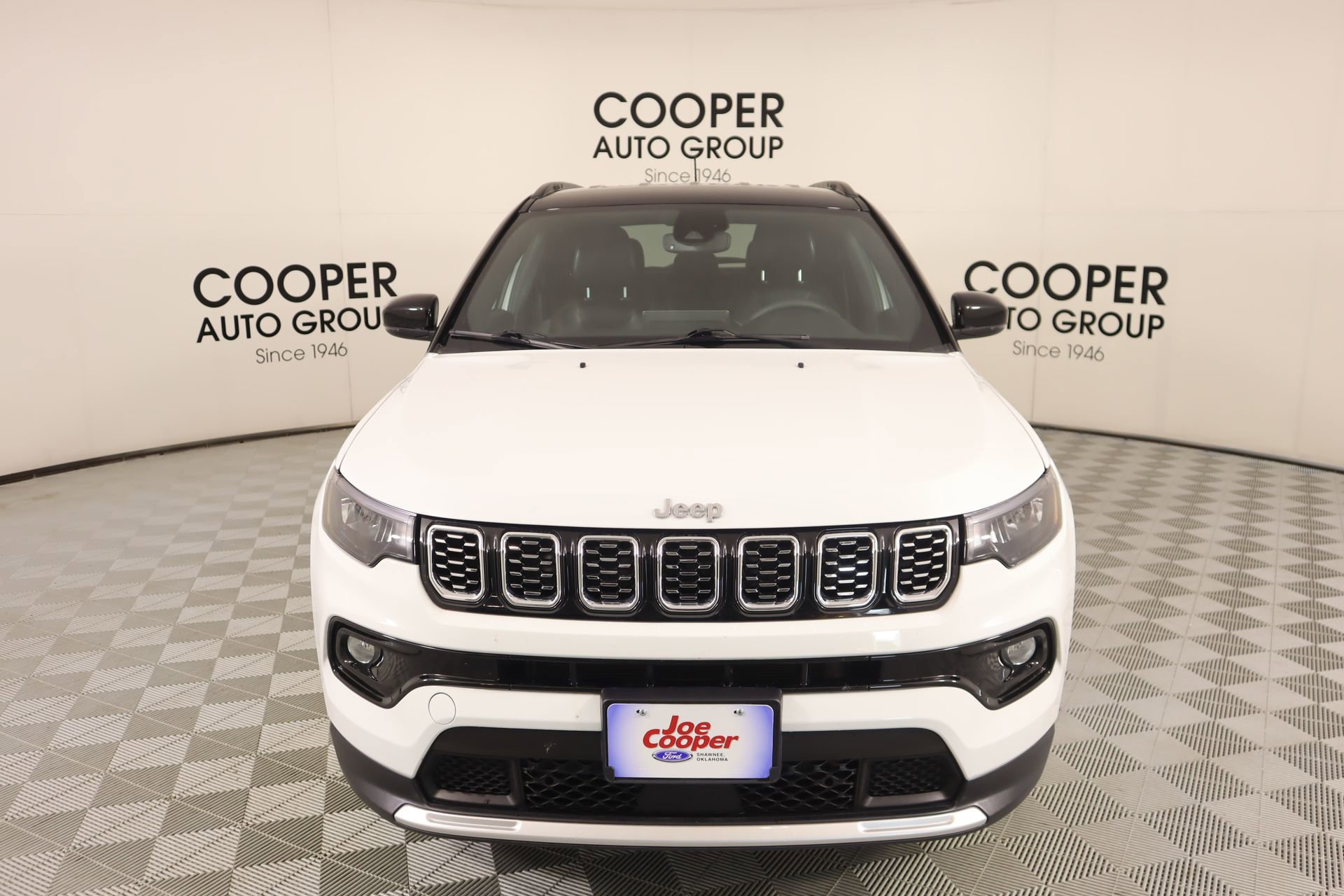 Used 2025 Jeep Compass Limited image 9