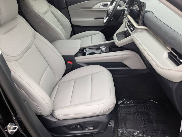 New 2026 Ford Explorer Active w/ Active Comfort Package AWD/4WD image 23