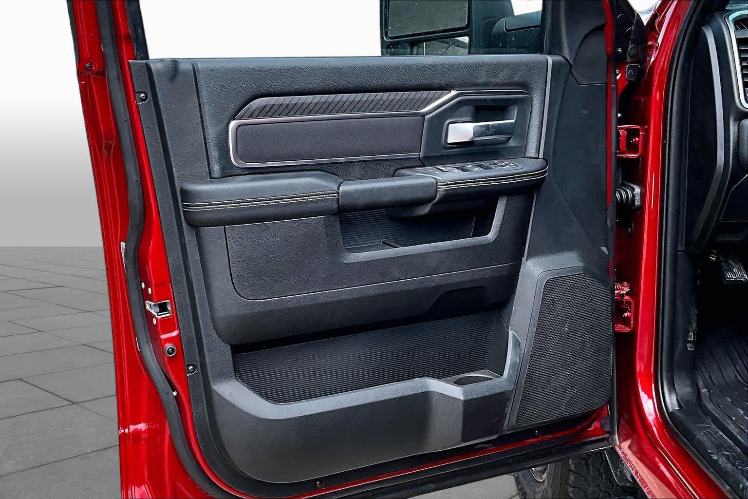 New 2026 RAM 3500 Big Horn AWD/4WD image 11