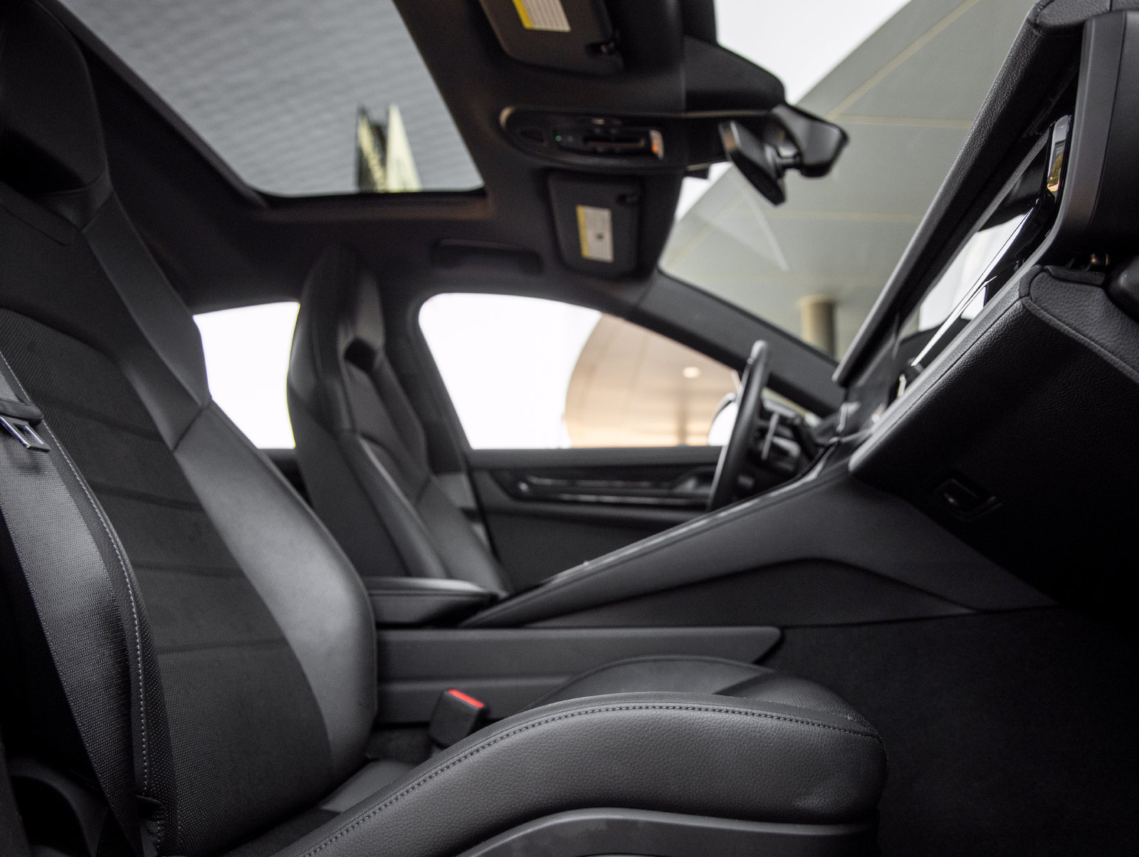Certified 2025 Porsche Panamera image 42