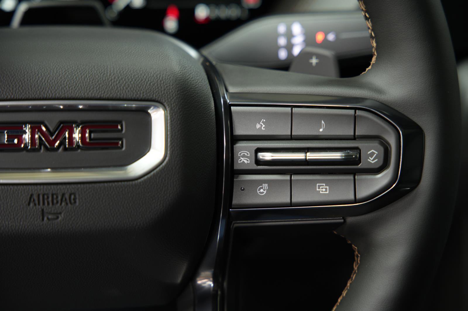 New 2026 GMC Yukon XL AT4 w/ AT4 Premium Plus Package AWD/4WD image 43
