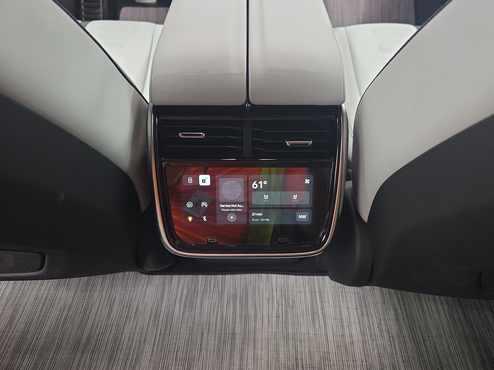 Used 2023 Rivian R1T Adventure AWD/4WD image 28